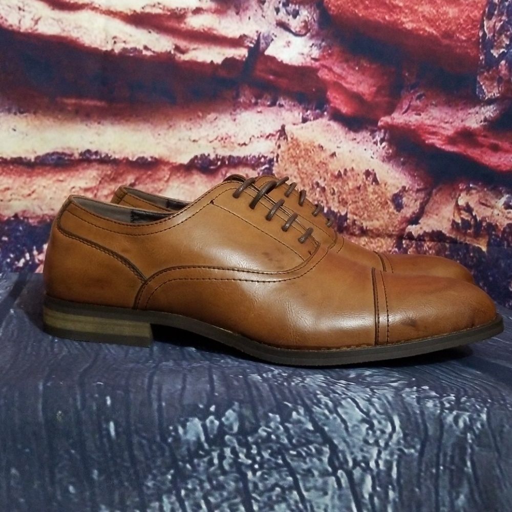 Franco Vanucci brown lace up dress shoes